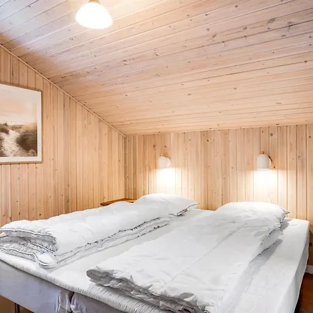 Henne - From The Sea By Interhome Feriehus *