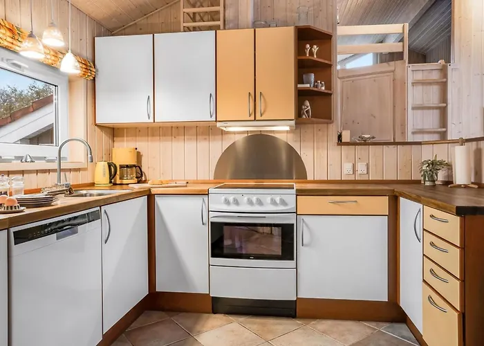 Henne - From The Sea By Interhome